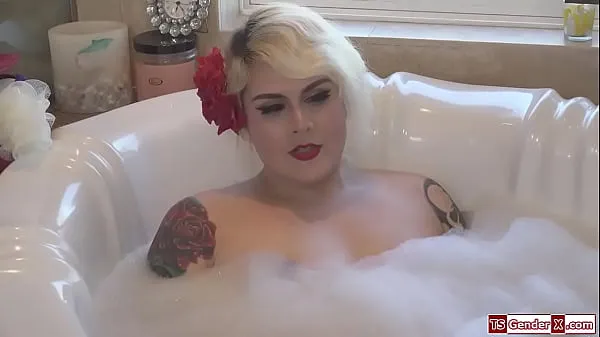 Zobraziť Trans stepmom Isabella Sorrenti anal fucks stepson moje klipy