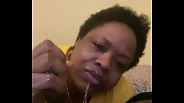 Zobraziť Mature ebony bbw gets throat fucked by Gansgta BBC moje klipy