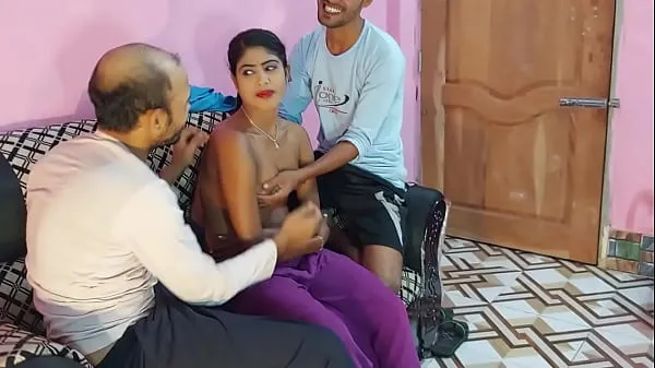 แสดง Amateur threesome Beautiful horny babe with two hot gets fucked by two men in a room bengali sex ,,,, Hanif and Mst sumona and Manik Mia คลิปของฉัน