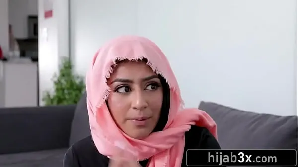 Laat Hot Muslim Teen Must Suck & Fuck Neighbor To Keep Her Secret (Binky Beaz mijn clips zien