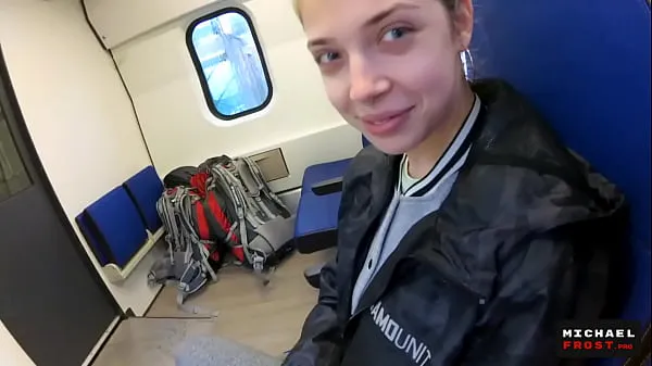 Zobrazit Real Public Blowjob in the Train | POV Oral CreamPie by MihaNika69 and MichaelFrost moje klipy