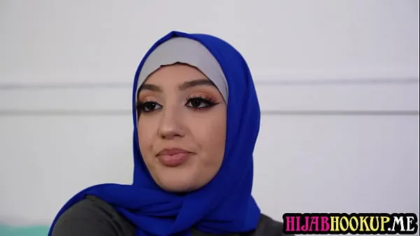 Show HijabHookup.Me - Big ass Arab college teen Violet Gems didnt like Mardi Gras at all my Clips