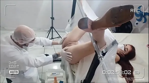 Patient felt horny for the doctor Saját klipek megjelenítése